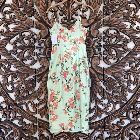 LOVERS + FRIENDS Floral Cut Out Midi - NWT - Sun Dress - Event Dress - Size XS - Picture 5 of 8